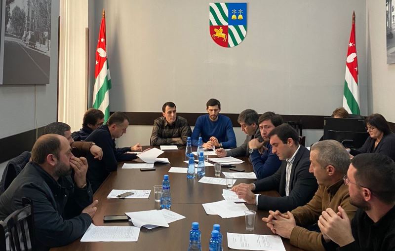 Адепутатцәа ҳазҭало ашықәсазтәи Аҟәа ақалақь абиуџьет рыдыркылеит