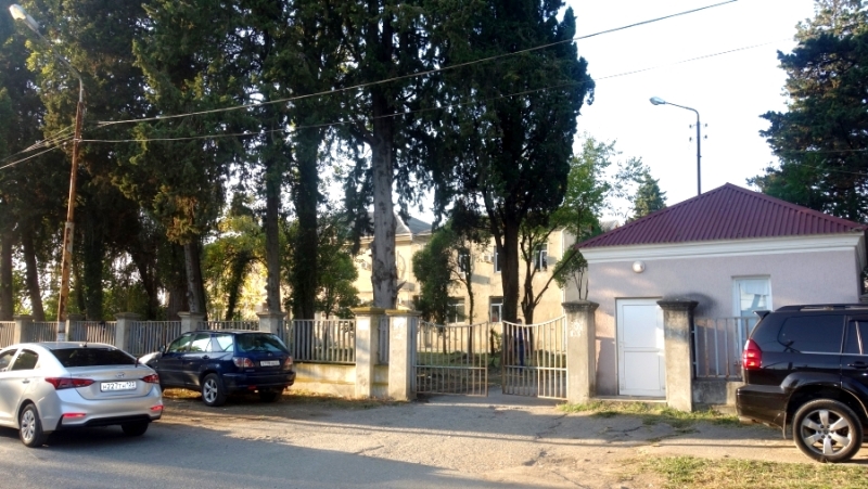 Депутаты Сухумского городского Собрания приобрели для городской инфекционной больницы кондиционеры