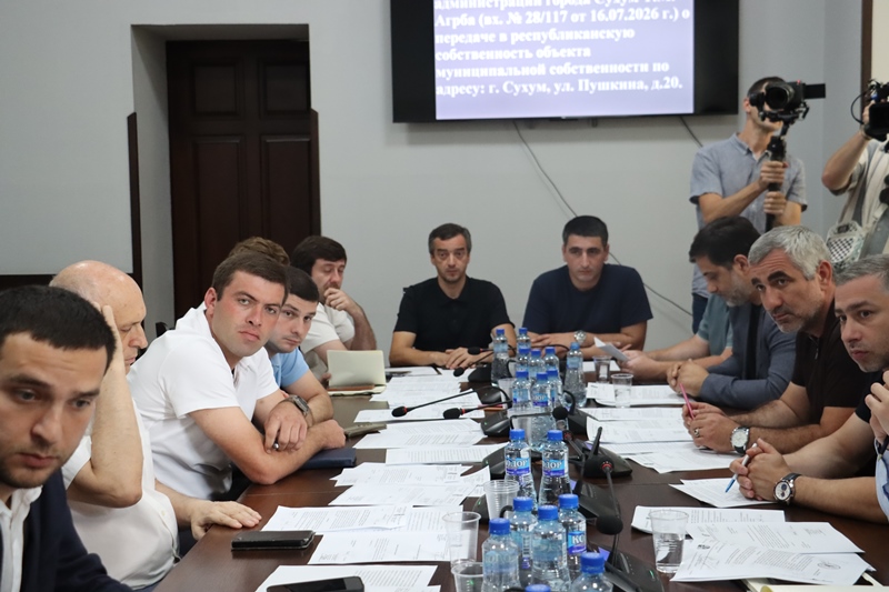 Депутаты СГС  дали согласие на назначение Арзамета Базба директором департамента экономики и транспорта