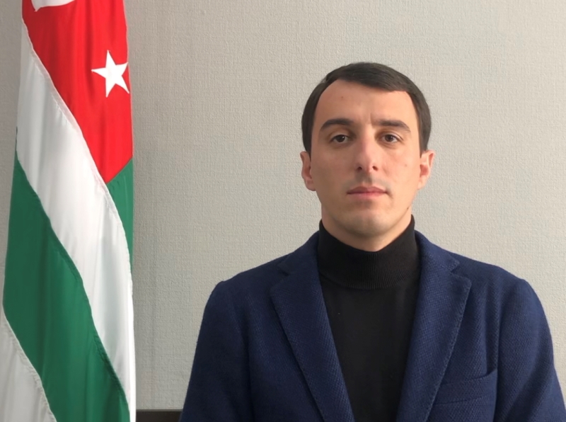 С Днем Освобождения Сухума ветеранов войны и горожан  поздравил председатель городского Собрания Ираклий Харчилава.