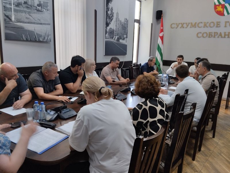 Депутаты обсудили с руководителями социальной сферы столичной администрации проблемы и планы на будущий год.