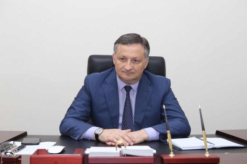 Депутаты Сухумского городского Собрания поздравили главу администрации столицы с Днем Рождения. 